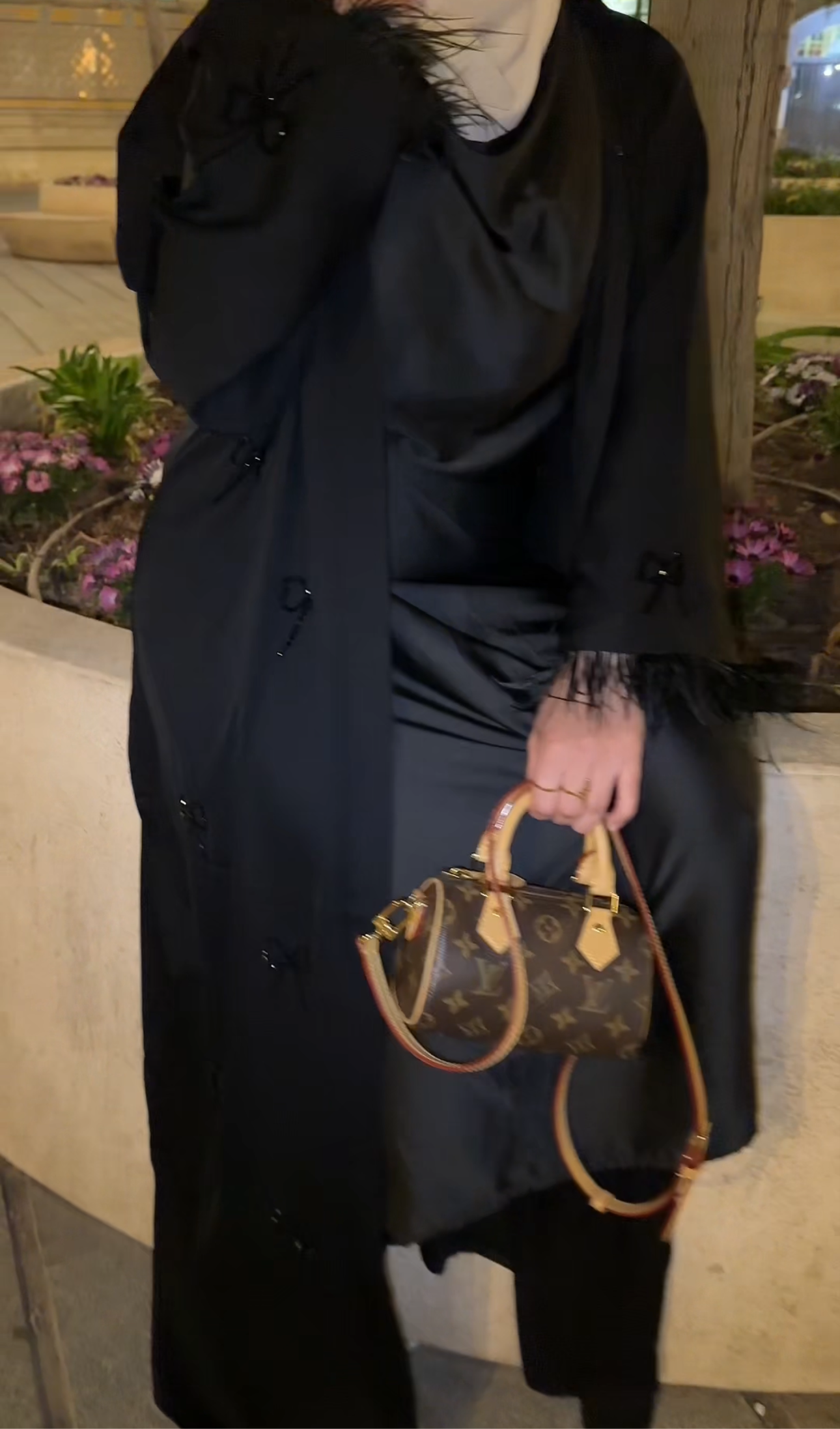 ABAYA BLACK BOW