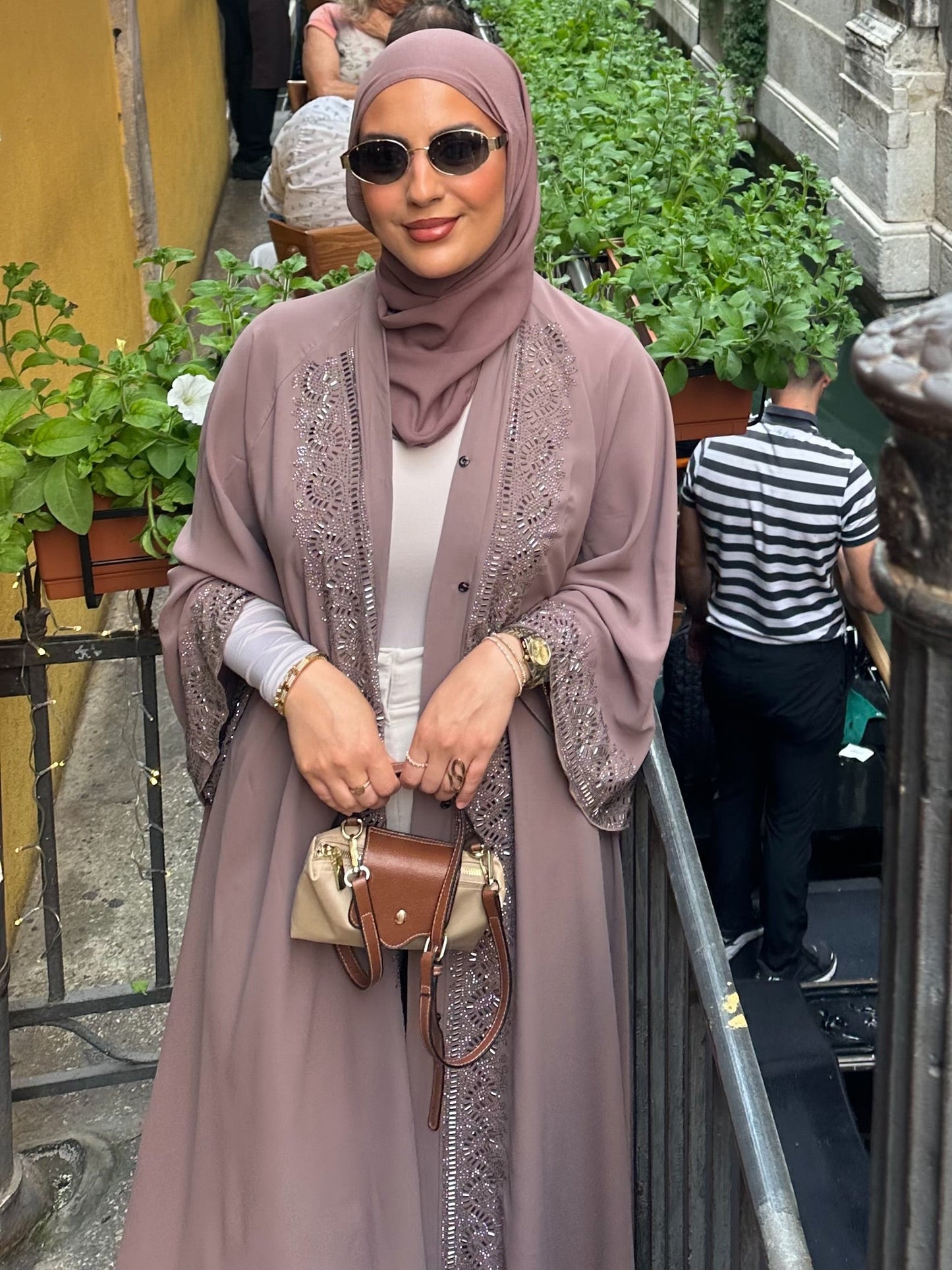 ABAYA CLASSIC TAUPE